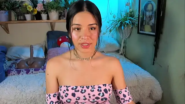 MiaaRose online show from November 22, 4:06 pm