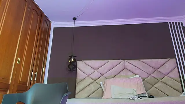 Raquel jones online show from March 15, 5:48 pm