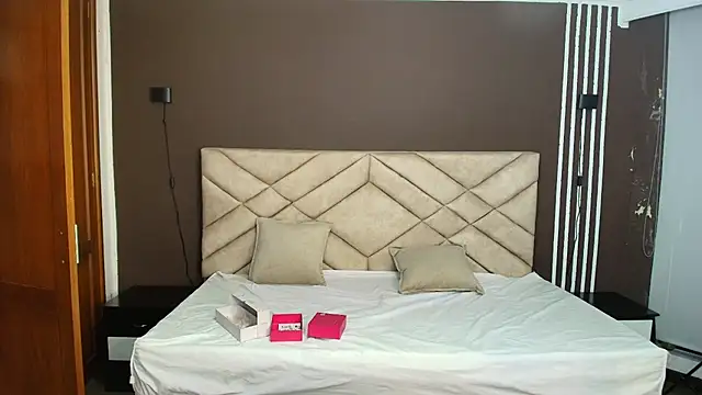 Raquel jones online show from September 26, 11:47 am