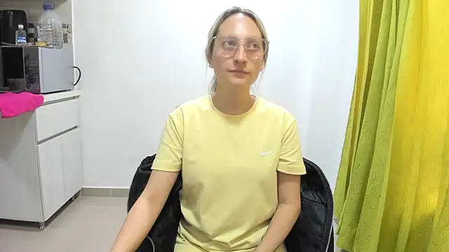 Adele johnsonn1 online show from December 22, 9:09 pm