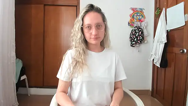 Adele johnsonn1 online show from October 7, 2:36 pm