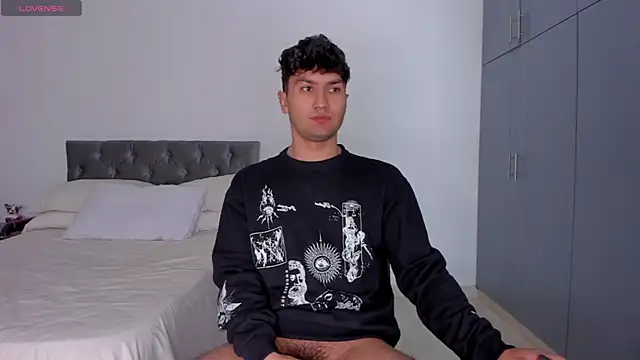 Valerio James7 online show from February 10, 2:48 pm