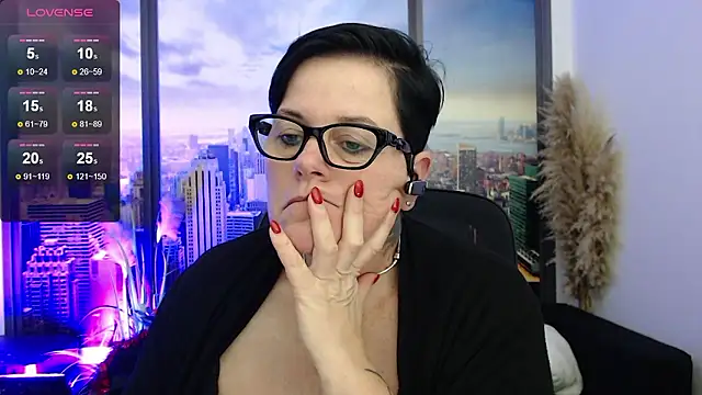 ninarandmann online show from December 7, 7:21 pm