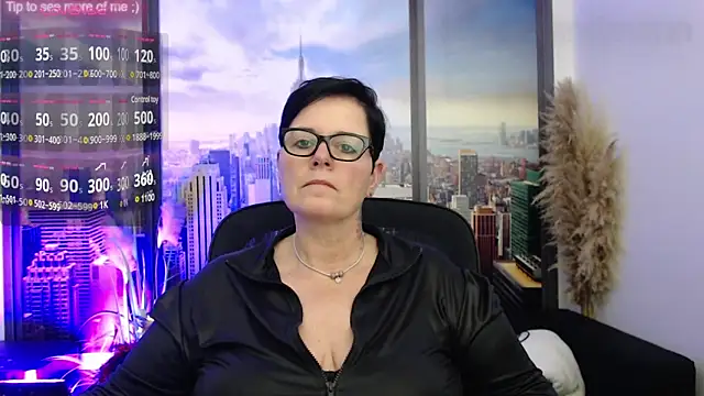 ninarandmann online show from December 14, 5:03 pm