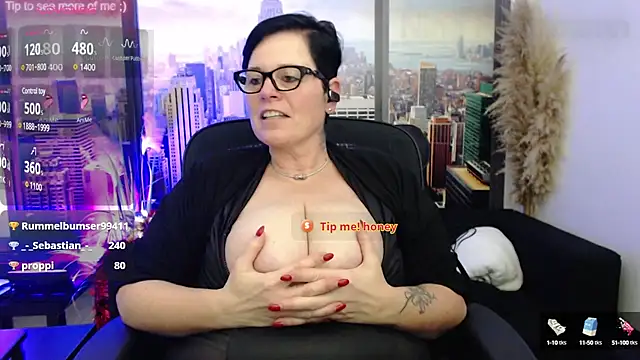 ninarandmann online show from December 16, 7:54 pm