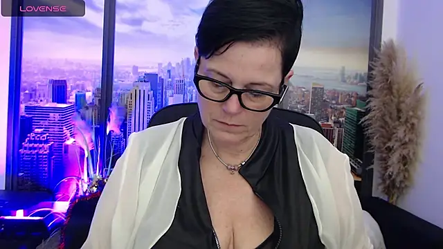 ninarandmann online show from January 25, 5:40 pm