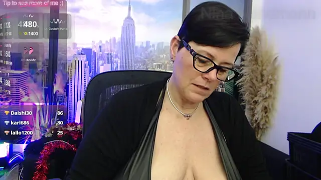 ninarandmann online show from February 3, 8:57 pm