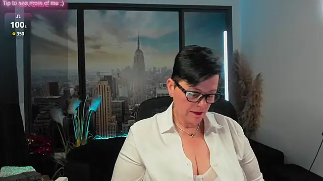 ninarandmann online show from September 18, 5:26 pm