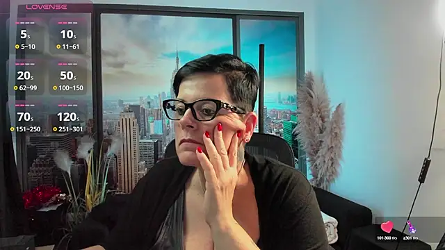 ninarandmann online show from October 12, 6:18 pm