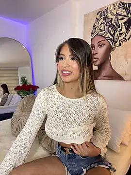  laura 02 online show from February 1, 3:39 pm