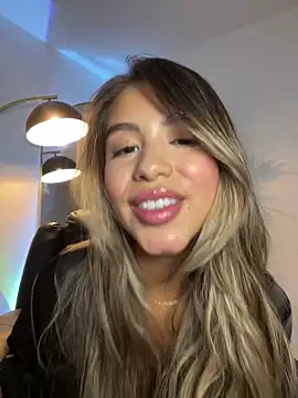  laura 02 online show from March 1, 12:50 am