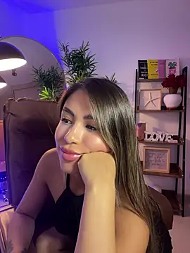  laura 02 online show from March 18, 7:53 pm