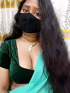 Snapshot of Idhika_Paul chatting on February 18, 12:59 am Idhika Paul online show from February 18, 12:59 am