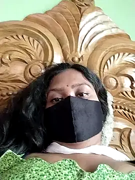 Snapshot of Idhika_Paul chatting on March 17, 5:23 am Idhika Paul online show from March 17, 5:23 am