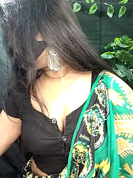 Snapshot of Idhika_Paul chatting on November 19, 12:27 pm Idhika Paul online show from November 19, 12:27 pm