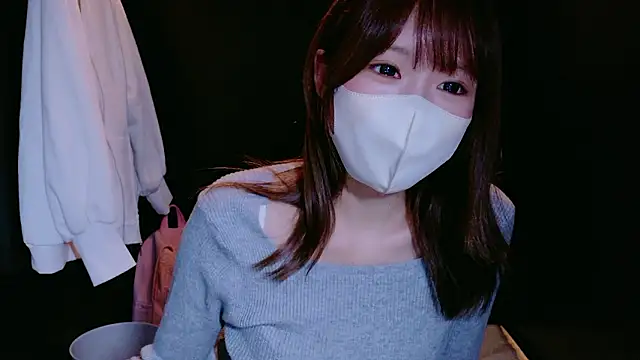 Yui-Ch online show from October 13, 1:00 pm