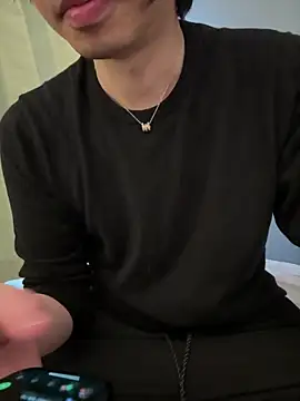 Snapshot of -mirai- chatting on March 8, 6:32 am -mirai- online show from March 8, 6:32 am