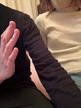 Snapshot of -mirai- chatting on March 13, 10:36 am -mirai- online show from March 13, 10:36 am