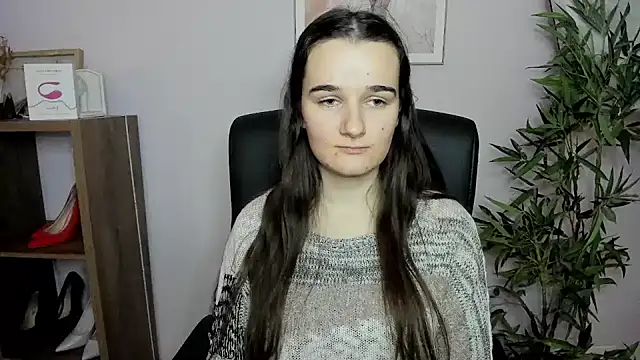 Snapshot of KateDelight chatting on December 7, 11:18 am KateDelight online show from December 7, 11:18 am