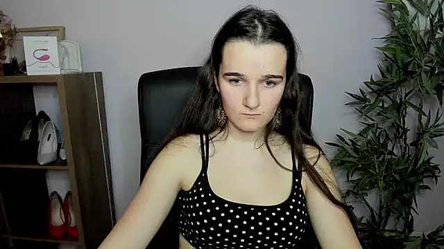 Snapshot of KateDelight chatting on December 8, 8:58 pm KateDelight online show from December 8, 8:58 pm