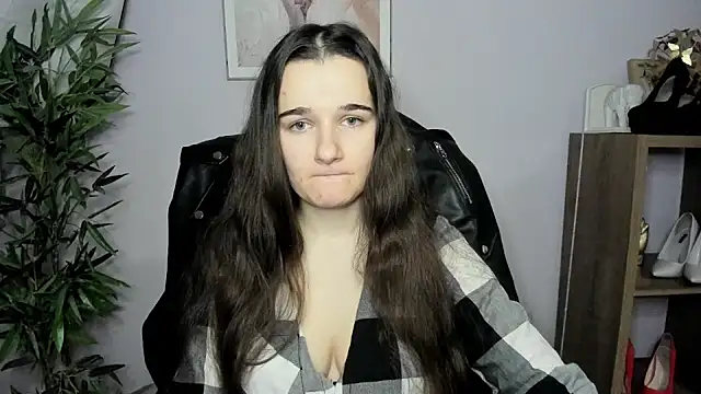 Snapshot of KateDelight chatting on December 21, 7:35 am KateDelight online show from December 21, 7:35 am