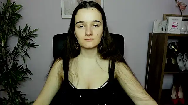 Snapshot of KateDelight chatting on February 2, 7:30 am KateDelight online show from February 2, 7:30 am