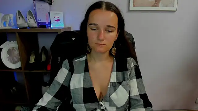 Snapshot of KateDelight chatting on September 14, 6:34 am KateDelight online show from September 14, 6:34 am