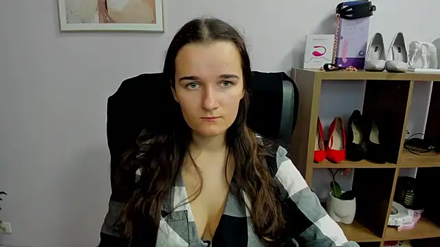 Snapshot of KateDelight chatting on October 12, 1:54 pm KateDelight online show from October 12, 1:54 pm