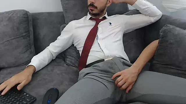 Naughtb0y online show from September 17, 6:48 am