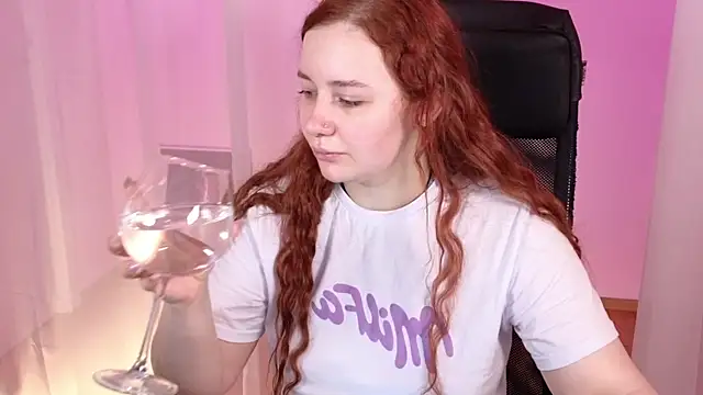 carolina elf online show from January 19, 8:07 am