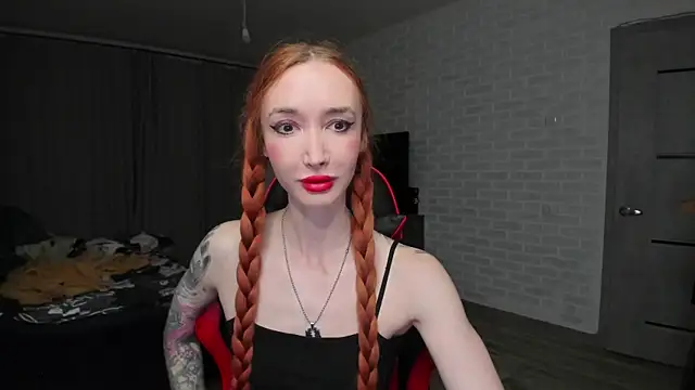 Roxy Silver online show from October 26, 7:09 pm