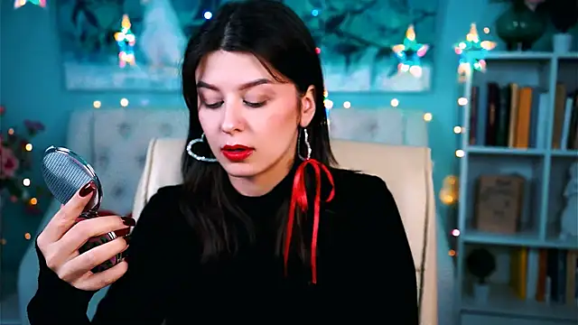 Snapshot of NicoleMun chatting on December 29, 8:55 am NicoleMun online show from December 29, 8:55 am