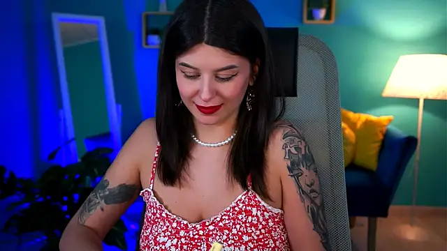 Snapshot of NicoleMun chatting on February 18, 3:21 pm NicoleMun online show from February 18, 3:21 pm