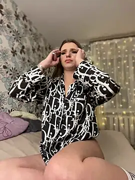 adel secret online show from February 18, 11:08 pm