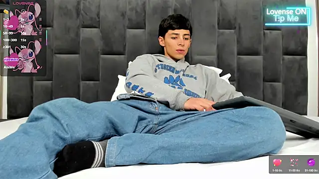 Adam Clay21 online show from March 5, 1:06 pm