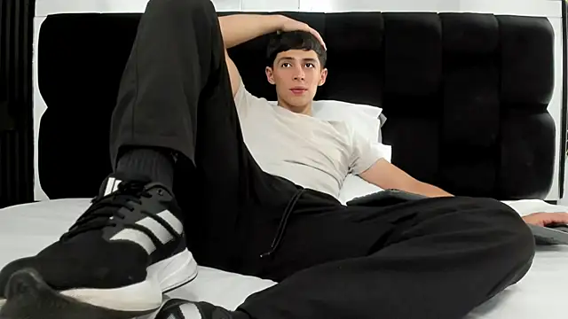 Adam Clay21 online show from March 22, 8:04 pm