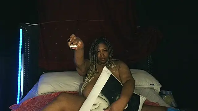 msyvette1970xh online show from October 26, 11:20 pm