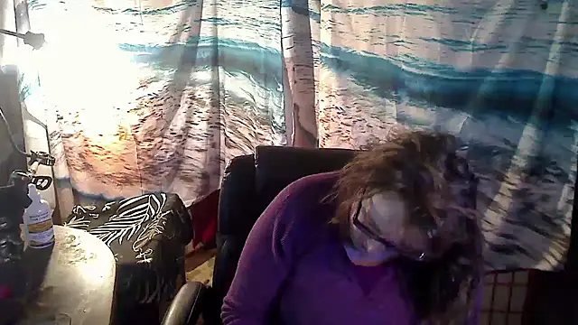 Ireallysquirt online show from February 15, 4:47 am