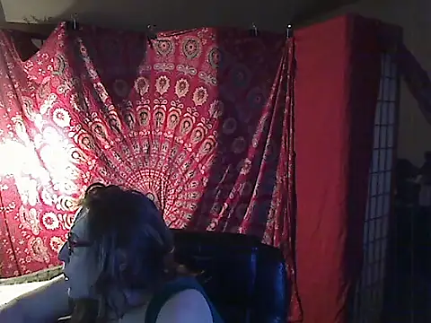 Ireallysquirt online show from March 16, 12:01 am