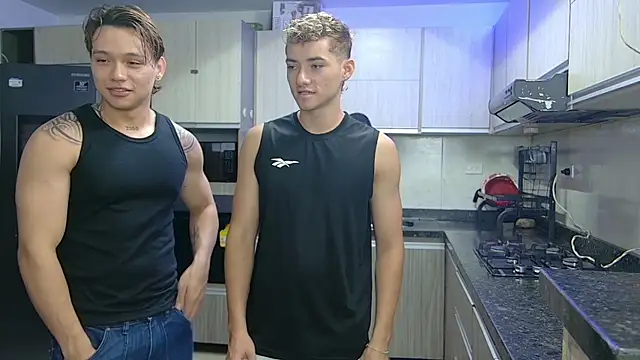 Snapshot of Boysgang_sex chatting on November 12, 11:43 am Boysgang sex online show from November 12, 11:43 am