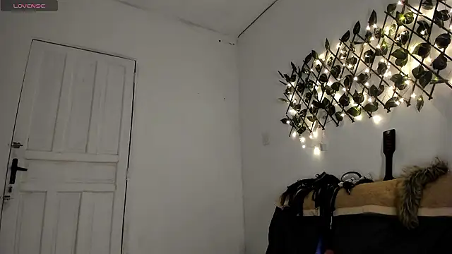 Chica hot dirty online show from December 6, 12:23 am