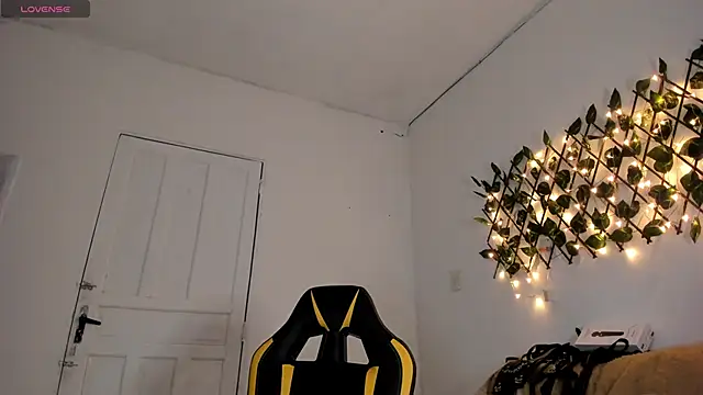 Chica hot dirty online show from January 6, 1:31 am