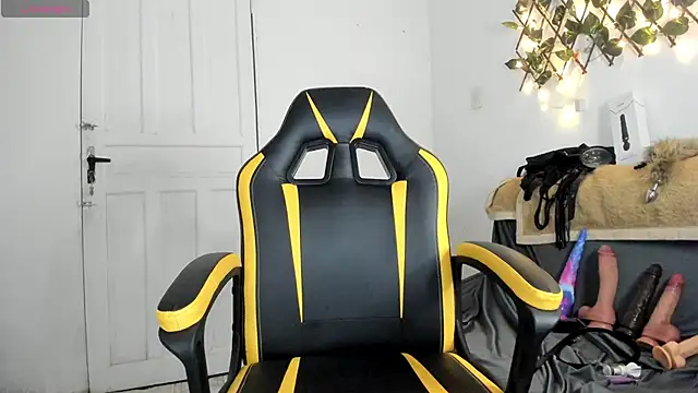 Chica hot dirty online show from February 1, 2:05 am