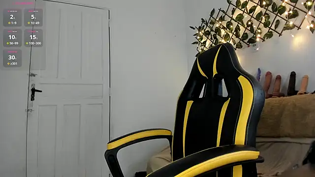 Chica hot dirty online show from March 14, 9:43 pm