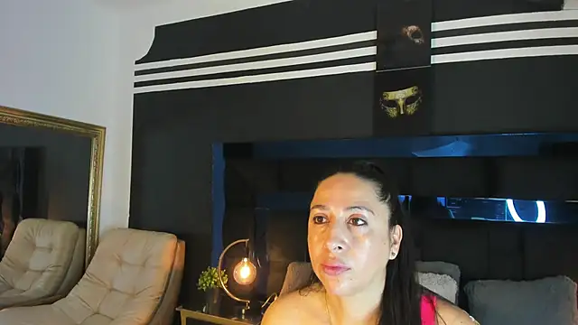 Snapshot of MayraVegas chatting on December 20, 1:00 pm MayraVegas online show from December 20, 1:00 pm