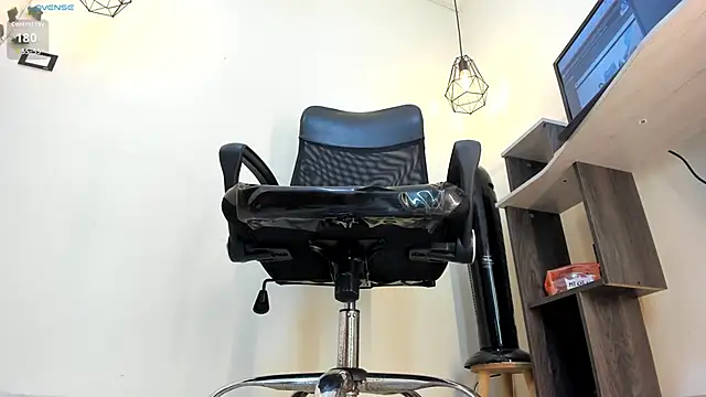 Snapshot of victoria_Christie chatting on September 21, 9:33 am victoria Christie online show from September 21, 9:33 am