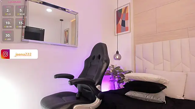 Snapshot of jenaa_ chatting on February 14, 5:57 pm jenaa online show from February 14, 5:57 pm