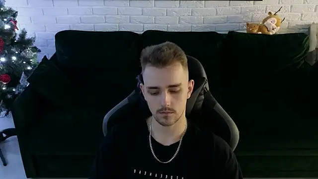 Larstar01 online show from December 15, 1:57 am