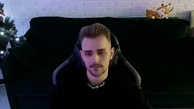 Larstar01 online show from December 23, 2:24 am