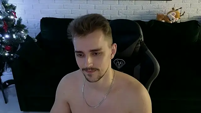 Larstar01 online show from December 27, 4:47 am